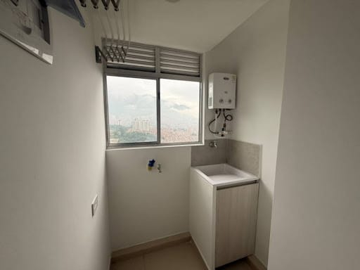 Apartamento de 3 alcobas en arriendo en Bucaros, Bello, 54 m² · foto 16 de 19