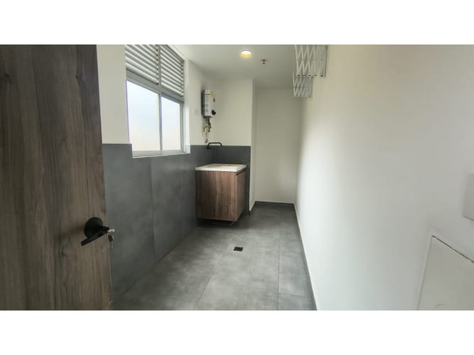 Apartamento de 2 alcobas en arriendo en Zuñiga, Envigado, 90 m² · foto 8 de 13