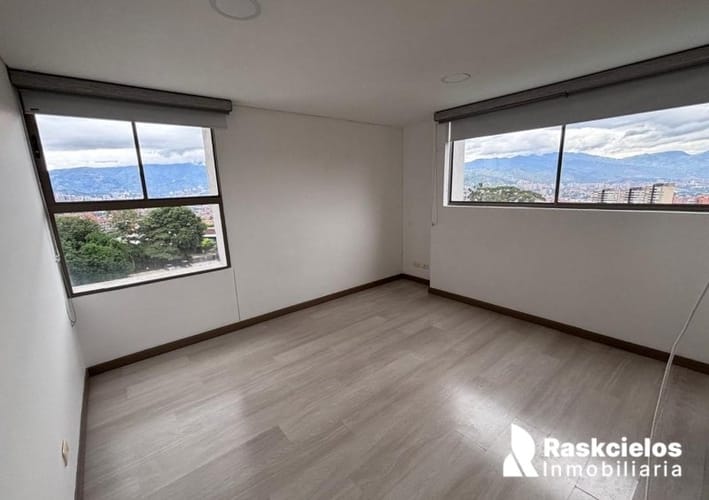 Apartamento de 3 alcobas en arriendo en Loma Del Esmeraldal, Envigado, 112 m² · foto 6 de 11