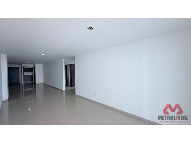 Apartamento de 3 alcobas en arriendo en Manga, Cartagena, 136 m² · foto 6 de 19