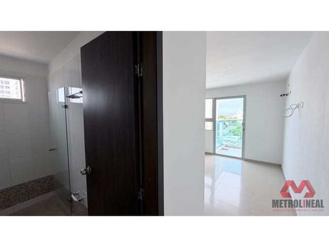 Apartamento de 3 alcobas en arriendo en Manga, Cartagena, 136 m² · foto 9 de 19