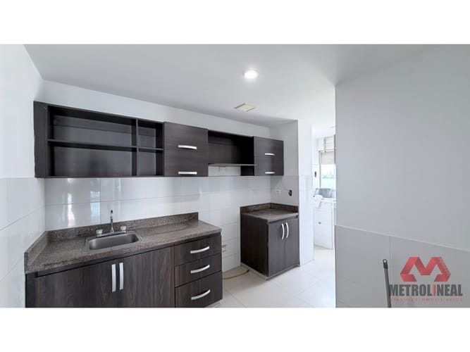 Apartamento de 3 alcobas en arriendo en Manga, Cartagena, 136 m² · foto 10 de 19