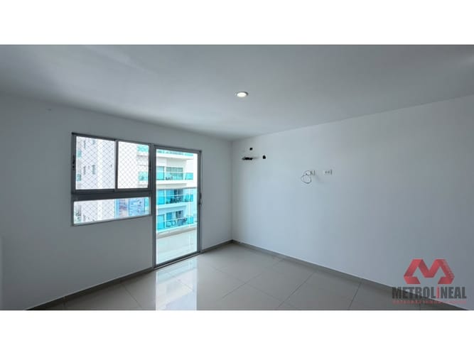 Apartamento de 3 alcobas en arriendo en Manga, Cartagena, 136 m² · foto 11 de 19