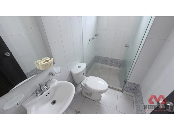 Apartamento de 3 alcobas en arriendo en Manga, Cartagena, 136 m² · foto 16 de 19