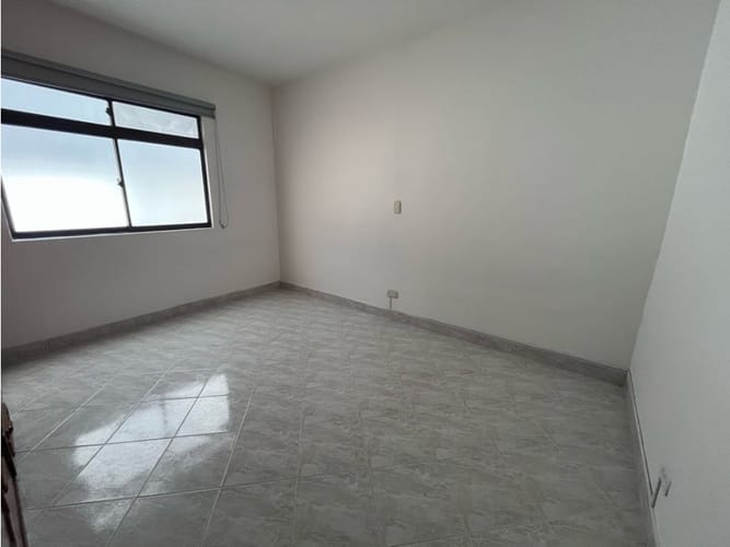 Casa de 3 alcobas en arriendo en Los Naranjos, Envigado, 110 m² · foto 3 de 14