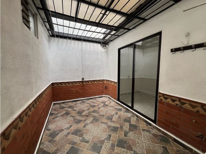 Casa de 3 alcobas en arriendo en Los Naranjos, Envigado, 110 m² · foto 8 de 14