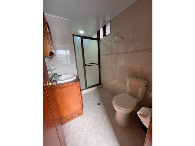 Casa de 3 alcobas en arriendo en Los Naranjos, Envigado, 110 m² · foto 10 de 14