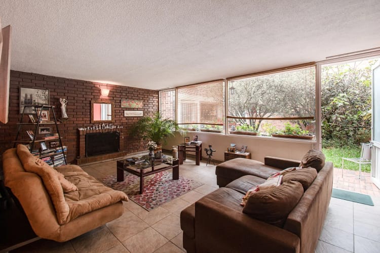Casa de 4 alcobas en venta en Niza, Bogotá, 364 m² · foto 2 de 20