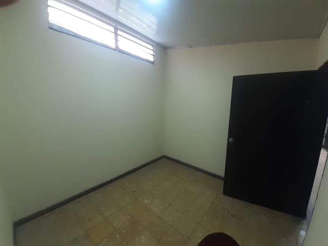 Bodega en arriendo en San Pedro, Cali, 45 m² · foto 4 de 6