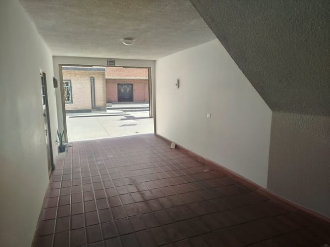 Casa de 6 alcobas en venta en Alqueria La Fragua, Bogotá, 168 m² · foto 2 de 24