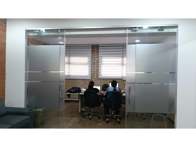 Oficina en arriendo en Conquistadores, Medellín, 94 m² · foto 5 de 8