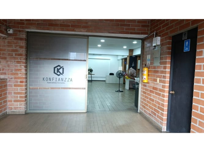 Oficina en arriendo en Conquistadores, Medellín, 94 m² · foto 6 de 8