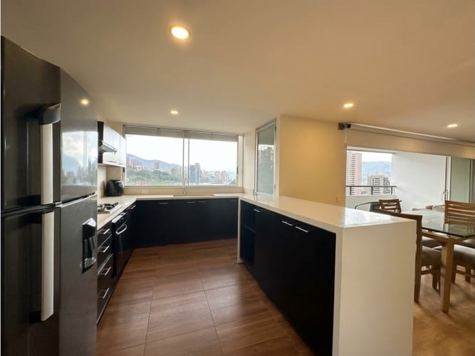 Apartamento de 2 alcobas en venta en La Florida, Medellín, 130 m² · foto 2 de 14