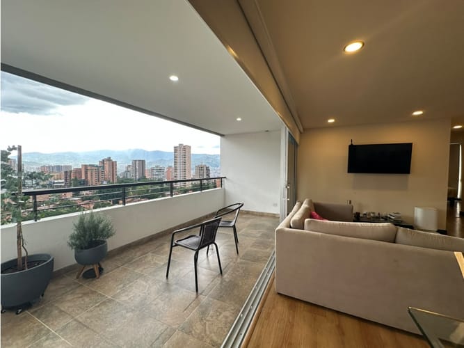 Apartamento de 2 alcobas en venta en La Florida, Medellín, 130 m² · foto 5 de 14