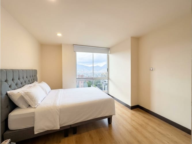 Apartamento de 2 alcobas en venta en La Florida, Medellín, 130 m² · foto 10 de 14