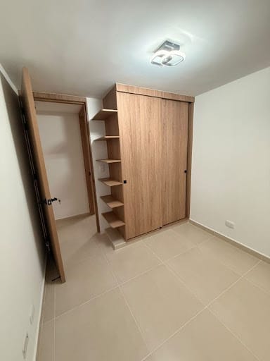 Apartamento de 2 alcobas en arriendo en Altavista, Bello, 57 m² · foto 2 de 19