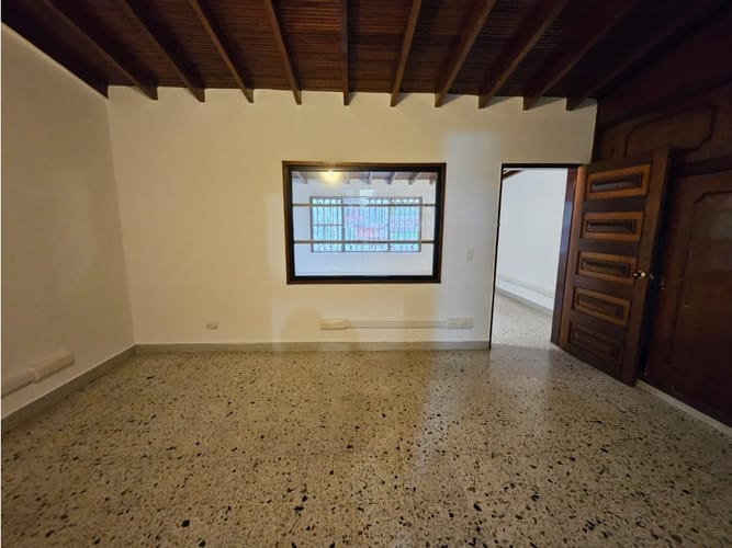 Casa de 6 alcobas en venta en Las Lomas, Medellín, 395 m² · foto 18 de 24