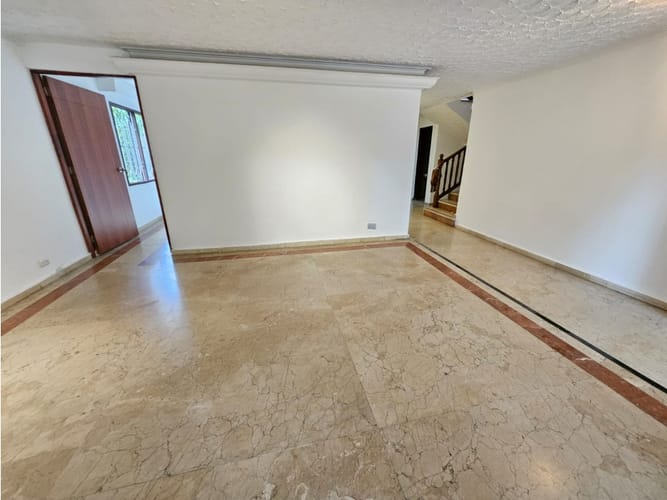 Casa de 6 alcobas en venta en Las Lomas, Medellín, 395 m² · foto 23 de 24