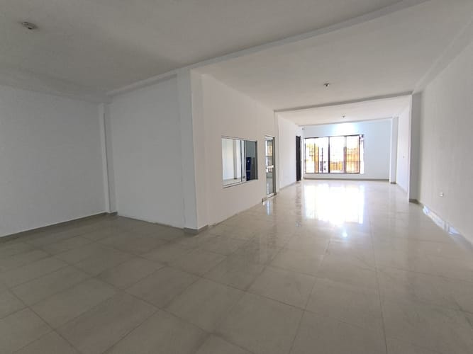Bodega en arriendo en Villa Colombia, Cali, 245 m² · foto 6 de 10