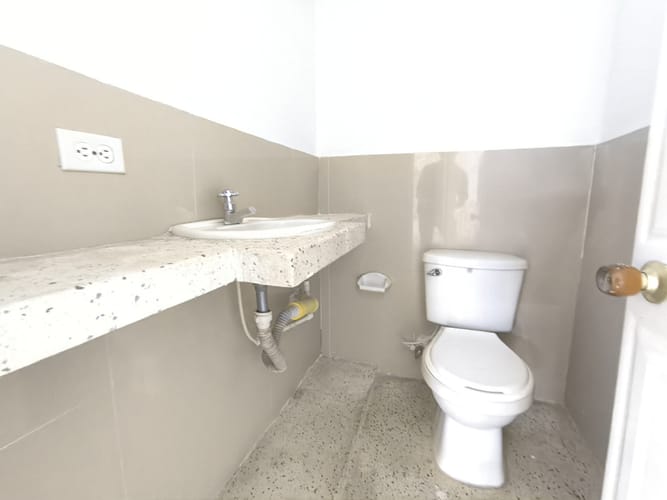 Bodega en arriendo en Villa Colombia, Cali, 245 m² · foto 9 de 10