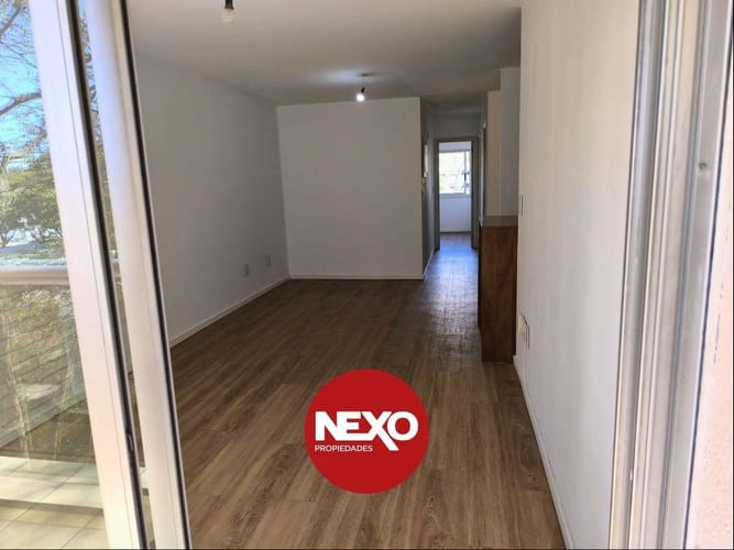 Av. Sarmiento pasos 21 de Setiembre y ORT. 2 y 2 baños, suite, terraza balcón orientada al norte con · Foto 6