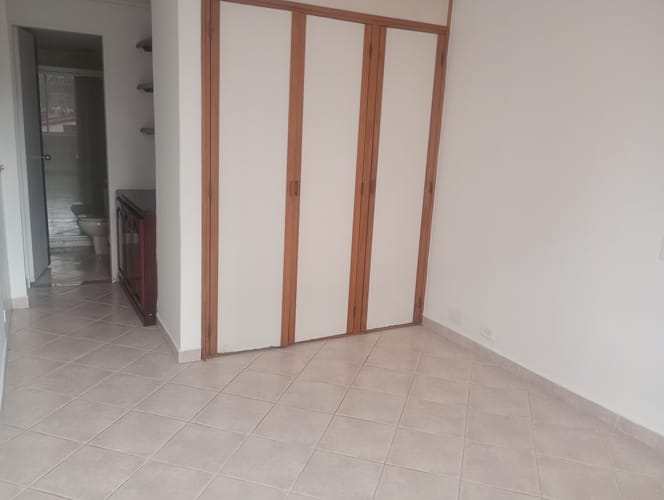 Apartamento de 2 alcobas en venta en Laureles, Medellín, 60 m² · foto 13 de 19