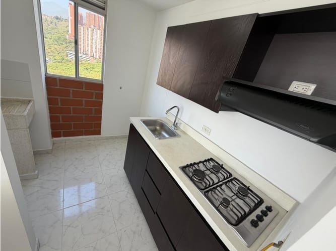 Apartamento de 3 alcobas en arriendo en Calasanz Parte Alta, Medellín, 68 m² · foto 3 de 13