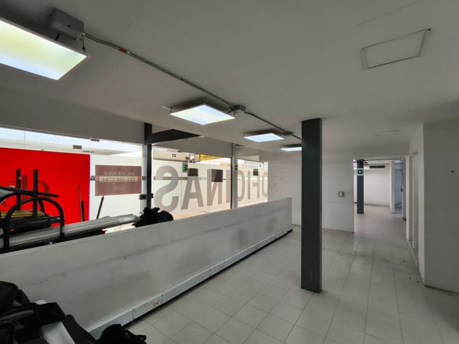 Local en venta en La Candelaria, Medellín, 173 m² · foto 4 de 23
