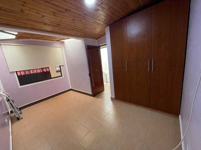 Casa de 6 alcobas en venta en Villa Ines, Bogotá, 288 m² · foto 8 de 19