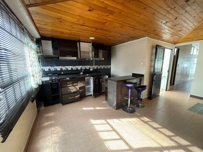 Casa de 6 alcobas en venta en Villa Ines, Bogotá, 288 m² · foto 9 de 19