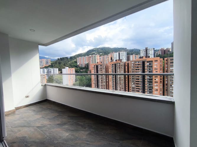 Apartamento de 3 alcobas en arriendo en Señorial, Envigado, 83 m² · foto 8 de 16