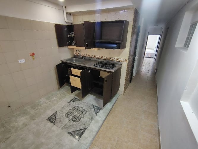 Casa de 5 alcobas en arriendo en Bello Horizonte, Medellín, 120 m² · foto 3 de 11