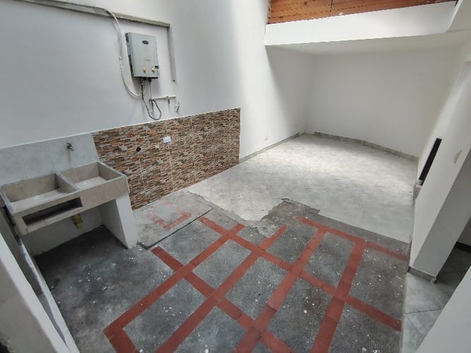 Casa de 5 alcobas en arriendo en Bello Horizonte, Medellín, 120 m² · foto 8 de 11