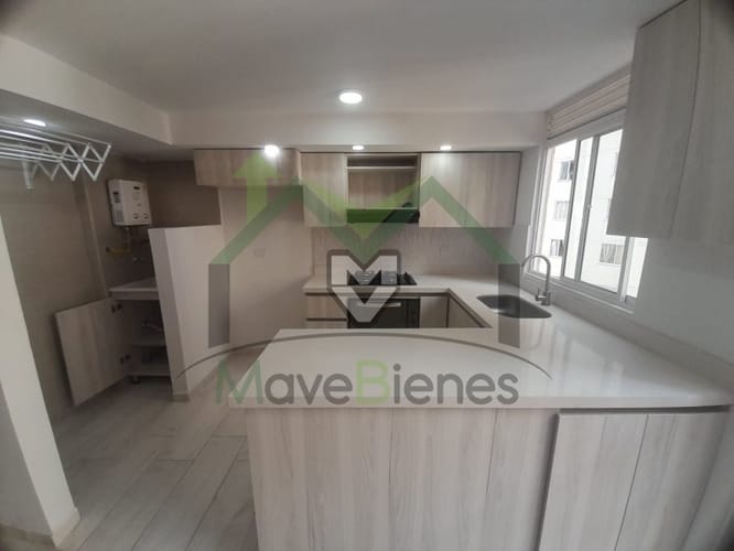 Apartamento de 3 alcobas en arriendo en Maria Auxiliadora, Sabaneta, 65 m² · foto 2 de 16