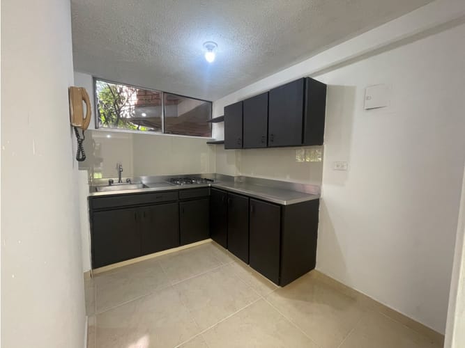 Apartamento de 3 alcobas en venta en La Mota, Medellín, 80 m² · foto 4 de 16