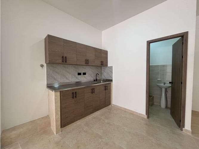 Local en arriendo en Pilsen, Itagüí, 80 m² · foto 2 de 5