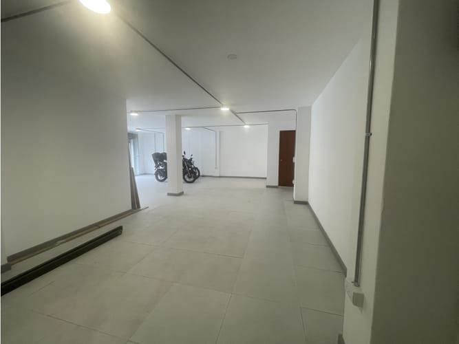 Local en arriendo en San Diego, Medellín, 65 m² · foto 2 de 8