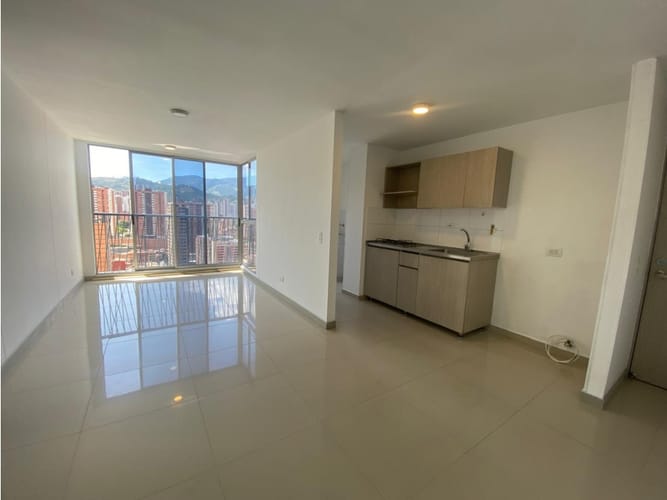 Apartamento en arriendo en Asdesillas, Sabaneta, 85 m² · foto 3 de 24