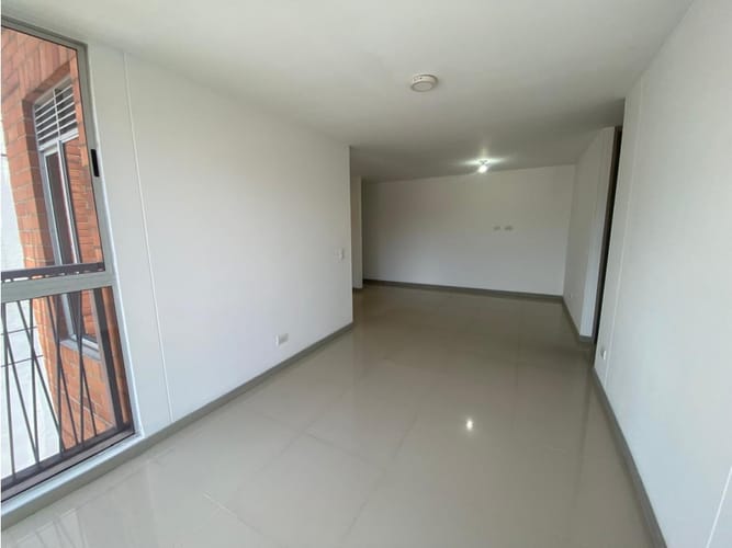 Apartamento en arriendo en Asdesillas, Sabaneta, 85 m² · foto 8 de 24