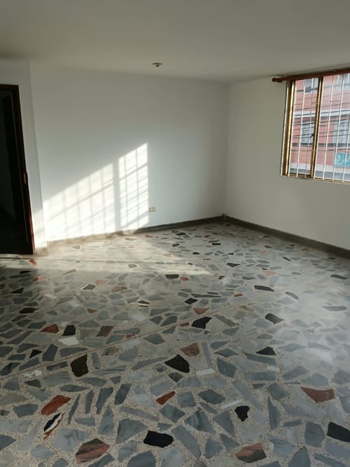 Apartamento de 3 alcobas en arriendo en San Rafael, Bogotá, 100 m² · foto 23 de 24