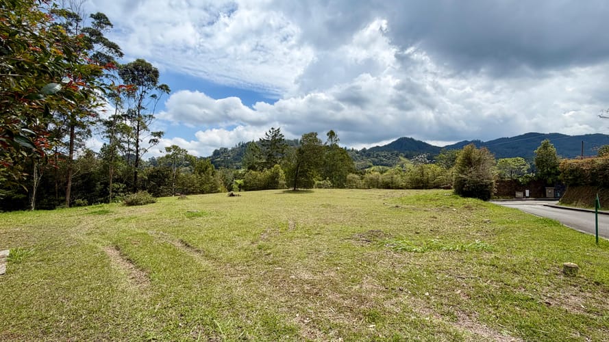Lote en venta en Santa Elena, El Retiro, 2102 m² · foto 3 de 15