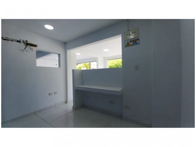 Local en arriendo en Los Alcazares, Santa Marta, 46 m² · foto 4 de 8