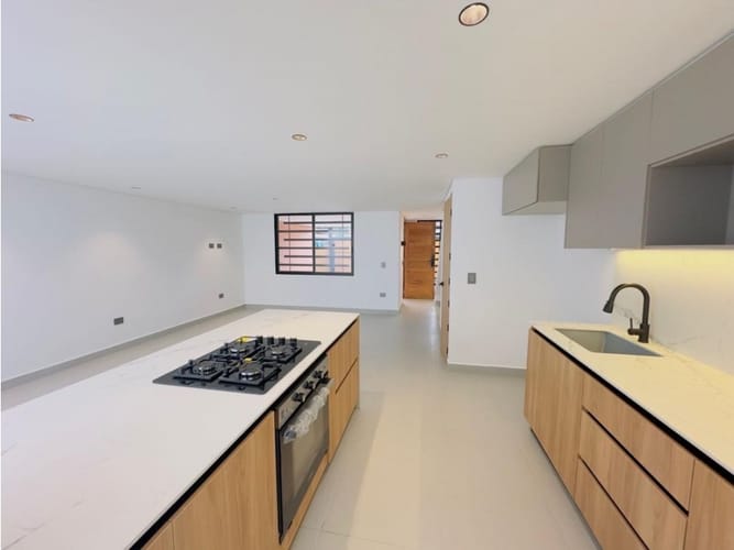 Casa de 3 alcobas en venta en Lomitas, La Ceja, 149 m² · foto 3 de 17