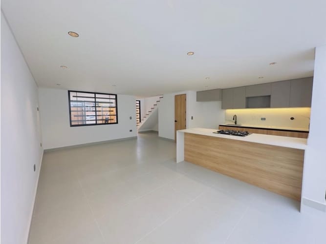 Casa de 3 alcobas en venta en Lomitas, La Ceja, 149 m² · foto 4 de 17