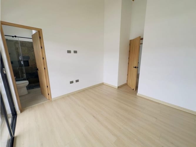 Casa de 3 alcobas en venta en Lomitas, La Ceja, 149 m² · foto 12 de 17