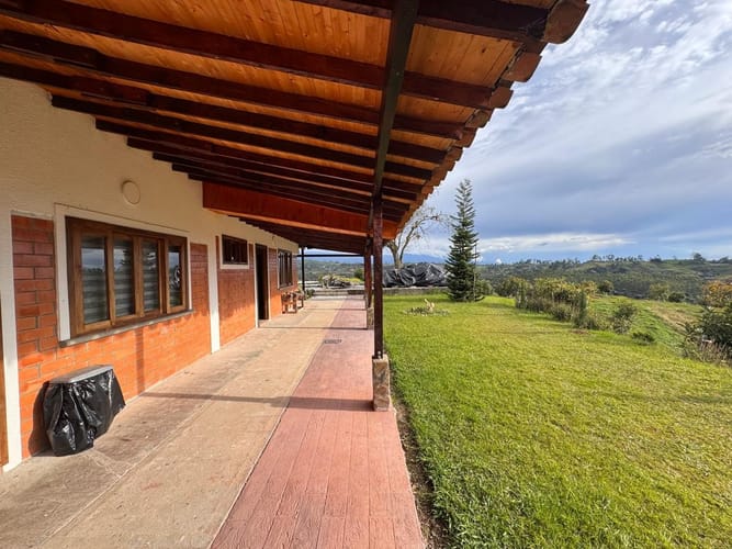 Finca en venta en Tribunas Corcega, Pereira, 200 m² · foto 17 de 24
