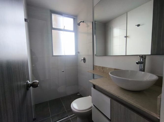 Apartamento de 3 alcobas en arriendo en Señorial, Envigado, 83 m² · foto 9 de 16