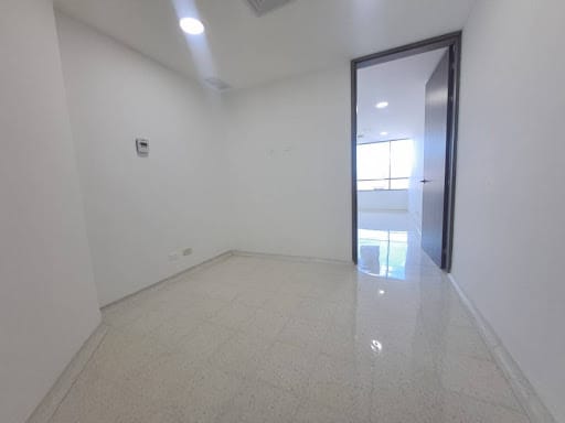 Consultorio en arriendo en Ciudad Del Río, Medellín, 30 m² · foto 2 de 12