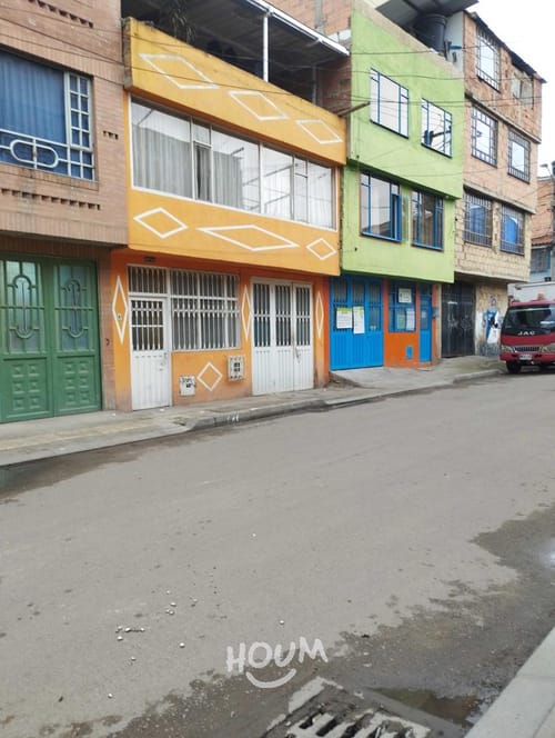 Casa de 7 alcobas en venta en Los Pantanos, Bogotá, 72 m² · foto 2 de 22