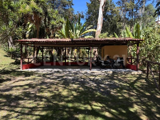 Finca en venta en Hojas Anchas, Guarne, 335 m² · foto 2 de 23